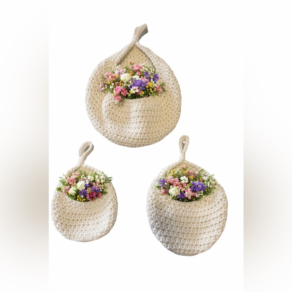 Handcrafted Cream Wall Hanging Basket Set
